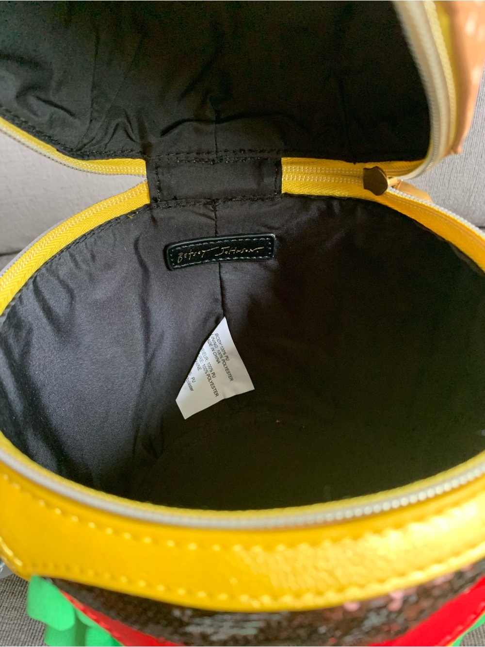 Betsey Johnson Kitsch Nice Buns cheeseburger hamburger Crossbody bag purse NWOT - Picture 4 of 13